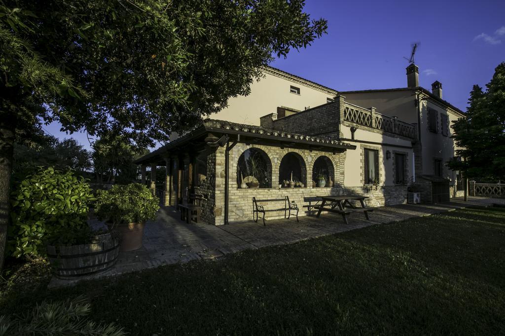 Agriturismo Col Morino Bed and Breakfast Pineto Eksteriør billede